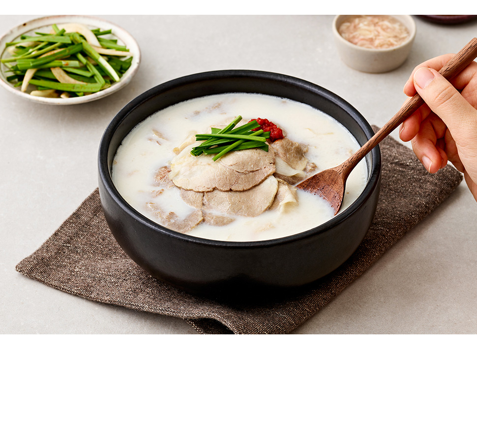 국·탕·찌개 > 고른 한우사골 돼지국밥 (700g) | 오늘의집 쇼핑 고른 한우사골 돼지국밥 (700g)